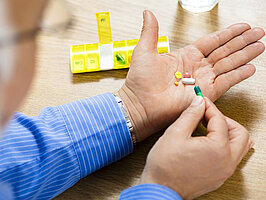Viele Menschen greifen unnötig zu Nahrungsergänzungsmitteln / pharmacon Meran