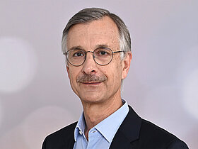 Dr. Sebastian Schmitz