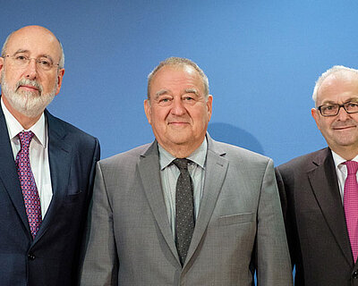 Dr. Klaus Peterseim, Fritz Becker, Prof. Dr. Stephan Schmitz (v.l., Bild: ABDA/Wagenzik)
