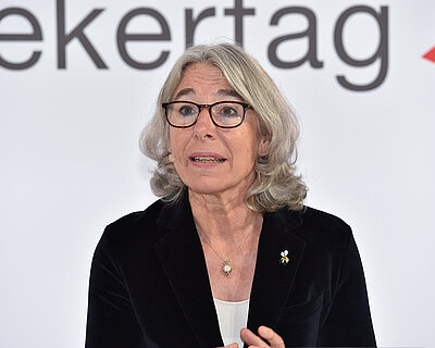Gabriele Regina Overwiening