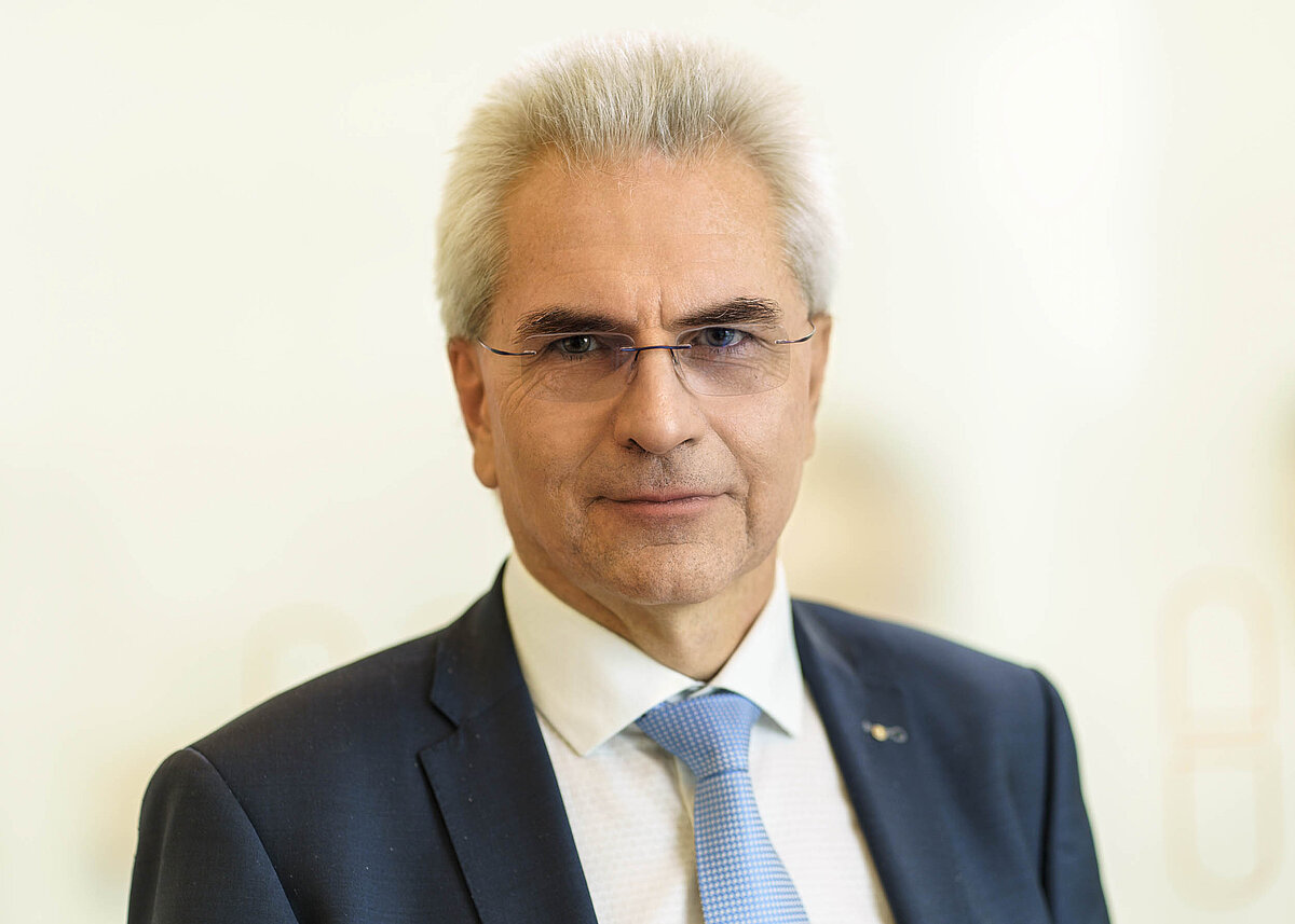 L'Association des Pharmaciens Critique le Ministre de la Santé Lauterbach sur les Tarifs
